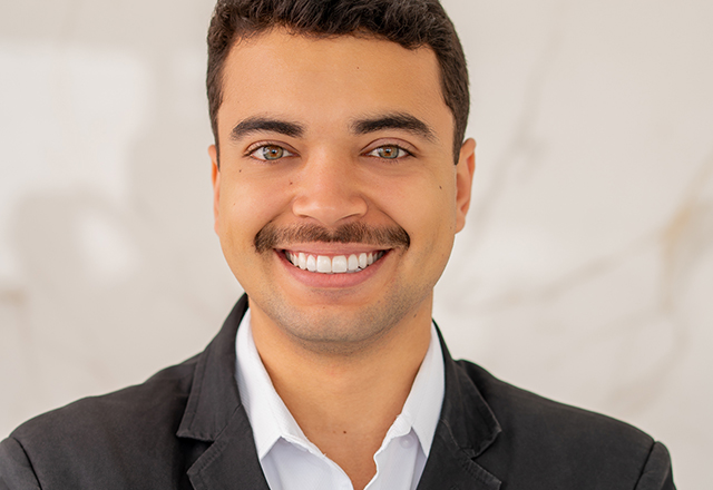 Dr. Gustavo Alves.